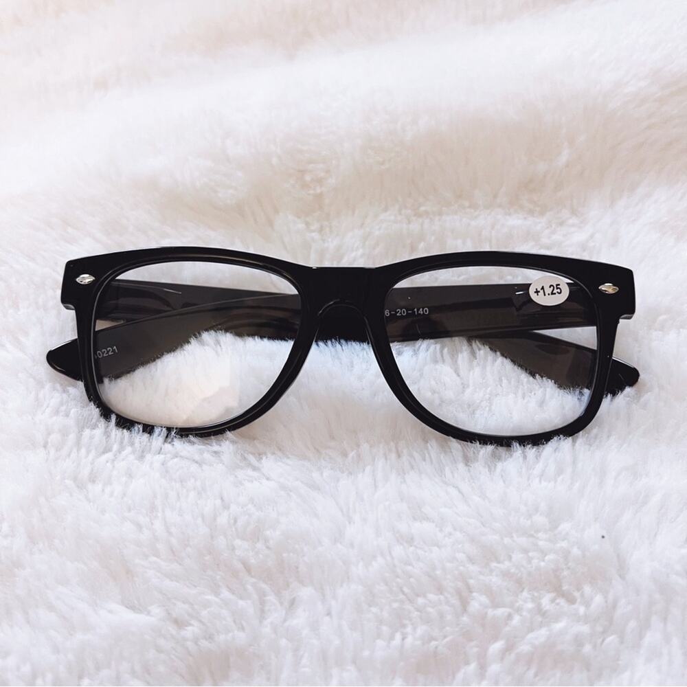 Tara Black Rectangular Reader Glasses